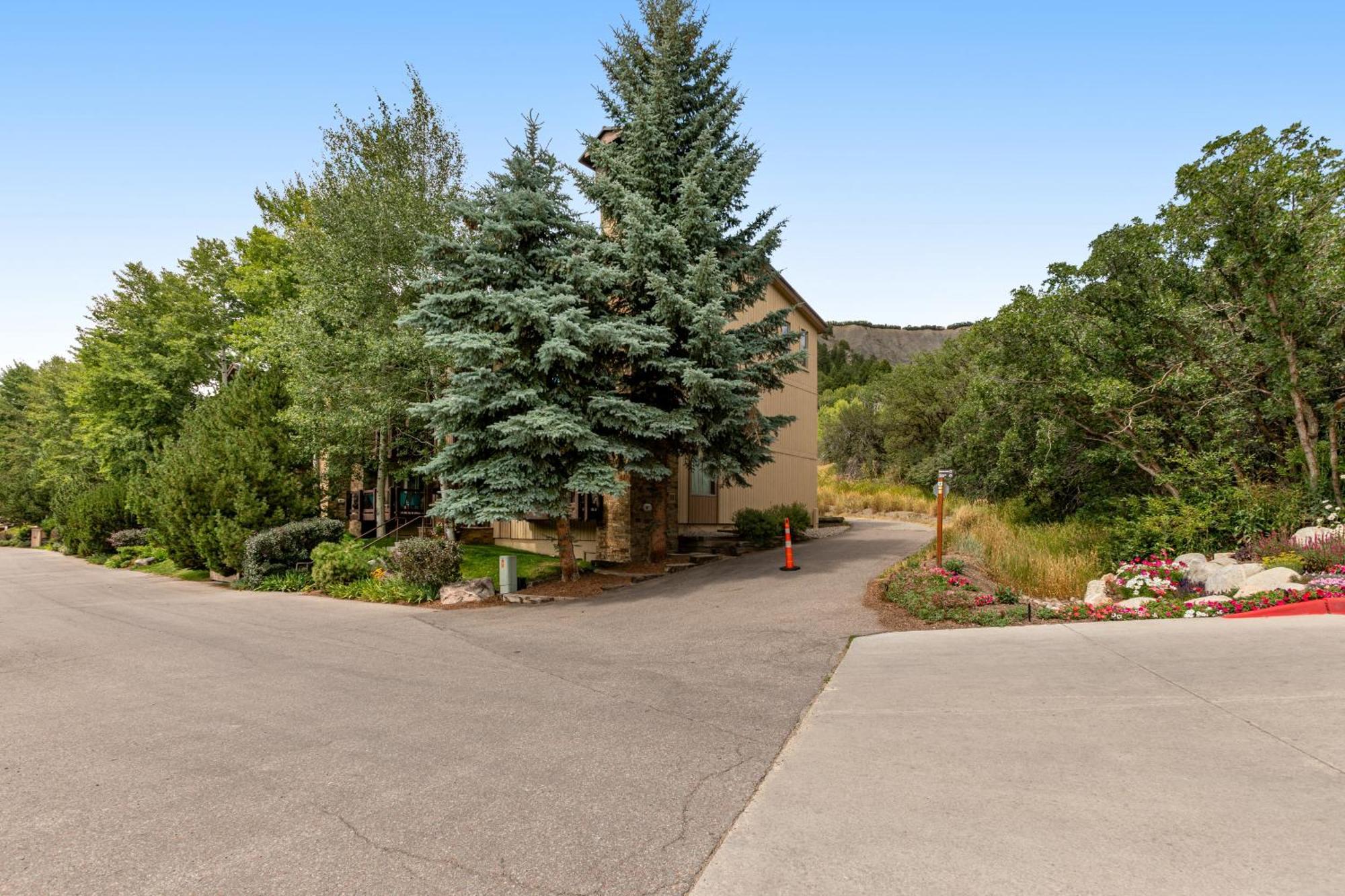 Woodbridge By Snowmass Vacations * Snowmass Village